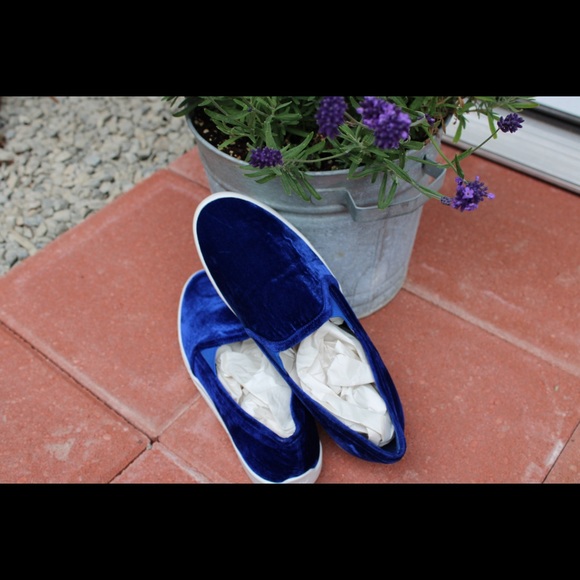 Joie Blue Velvet Slip on shoes - Picture 2 of 6